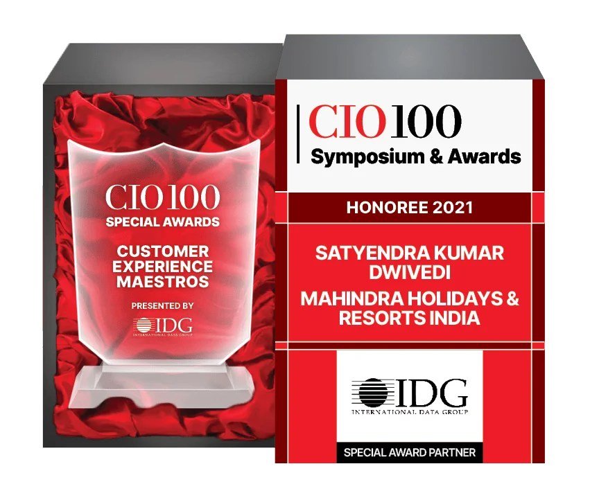 CIO100 Customer Experience Maestros award trophy for Satyendra Kumar Dwivedi, Mahindra Holidays and Resorts India